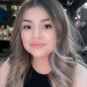 Meet your Posher, Cecilia